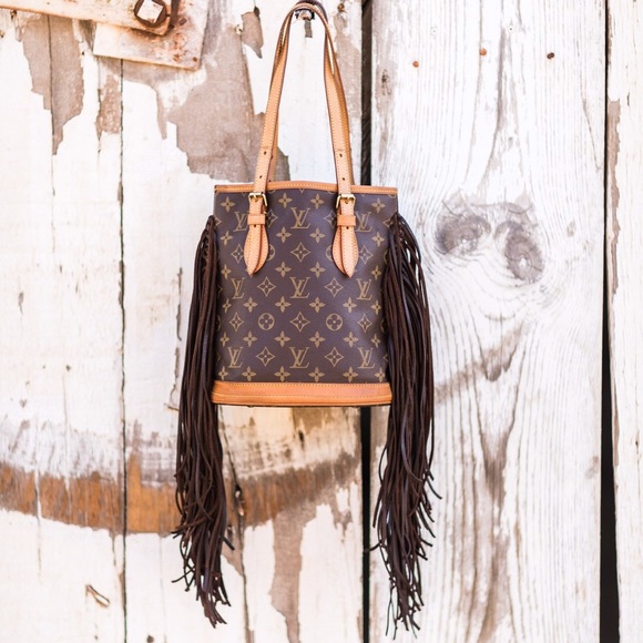 🎉Sold🎉Louis Vuitton - Picture 1 of 4